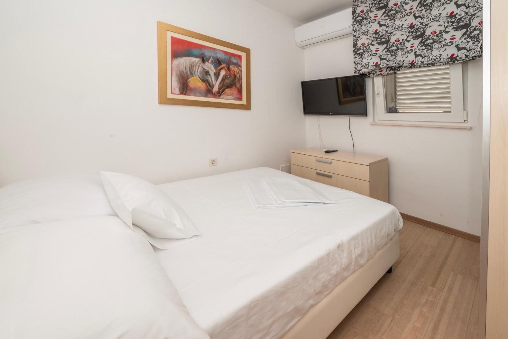 Lavanda Residence With Heated Pool Trogir Split Donji Okrug  ภายนอก รูปภาพ