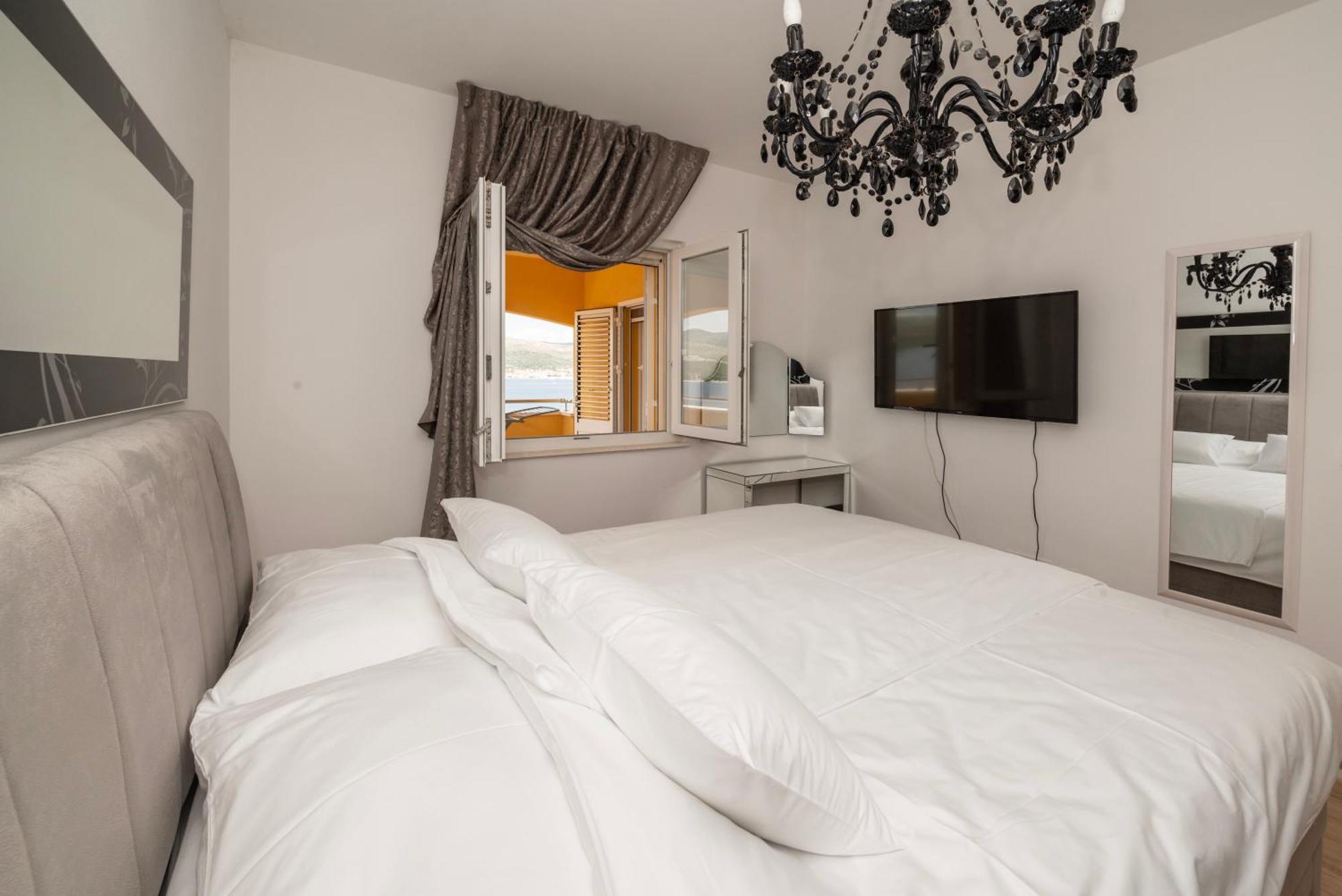 Lavanda Residence With Heated Pool Trogir Split Donji Okrug  ภายนอก รูปภาพ