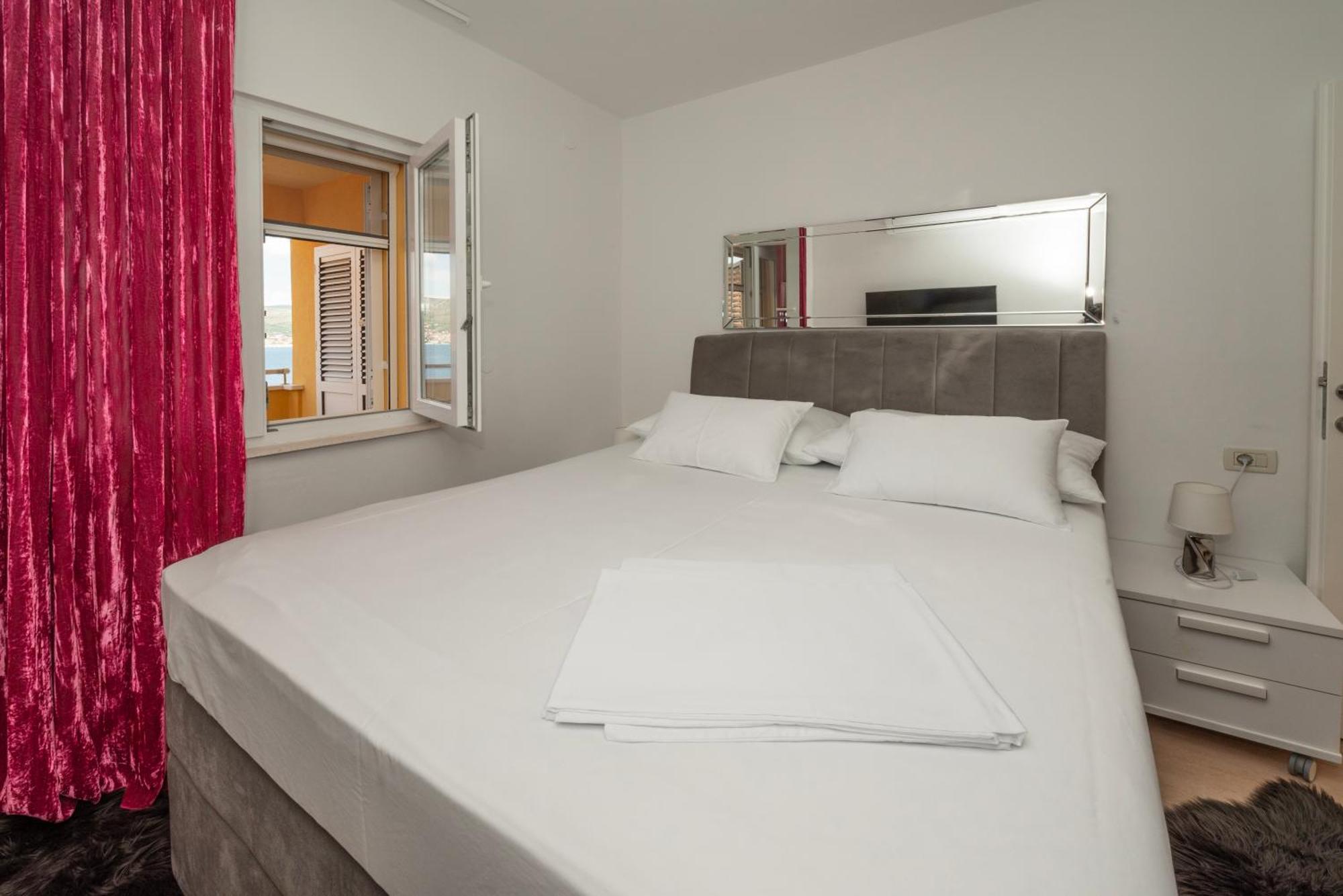 Lavanda Residence With Heated Pool Trogir Split Donji Okrug  ภายนอก รูปภาพ