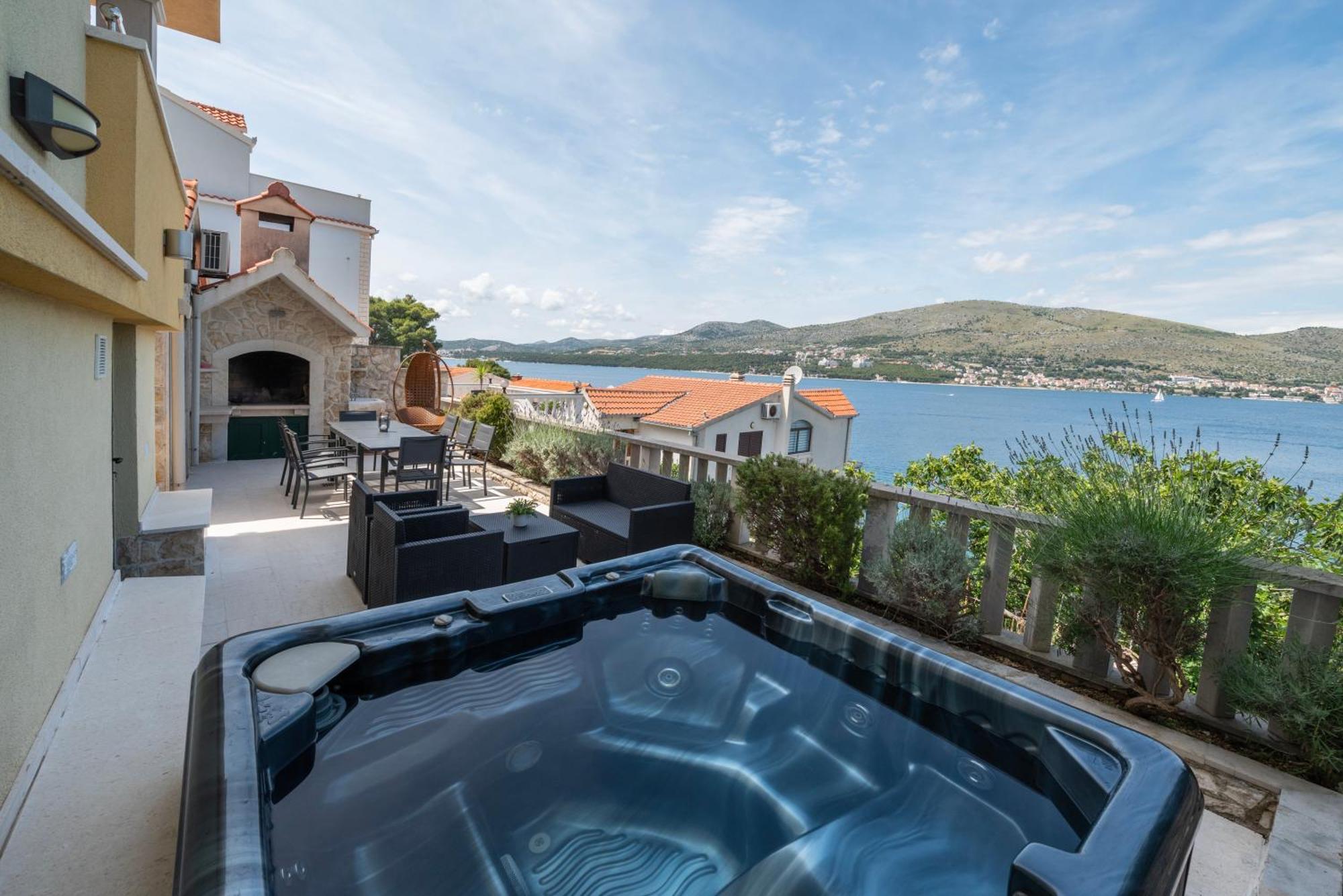 Lavanda Residence With Heated Pool Trogir Split Donji Okrug  ภายนอก รูปภาพ
