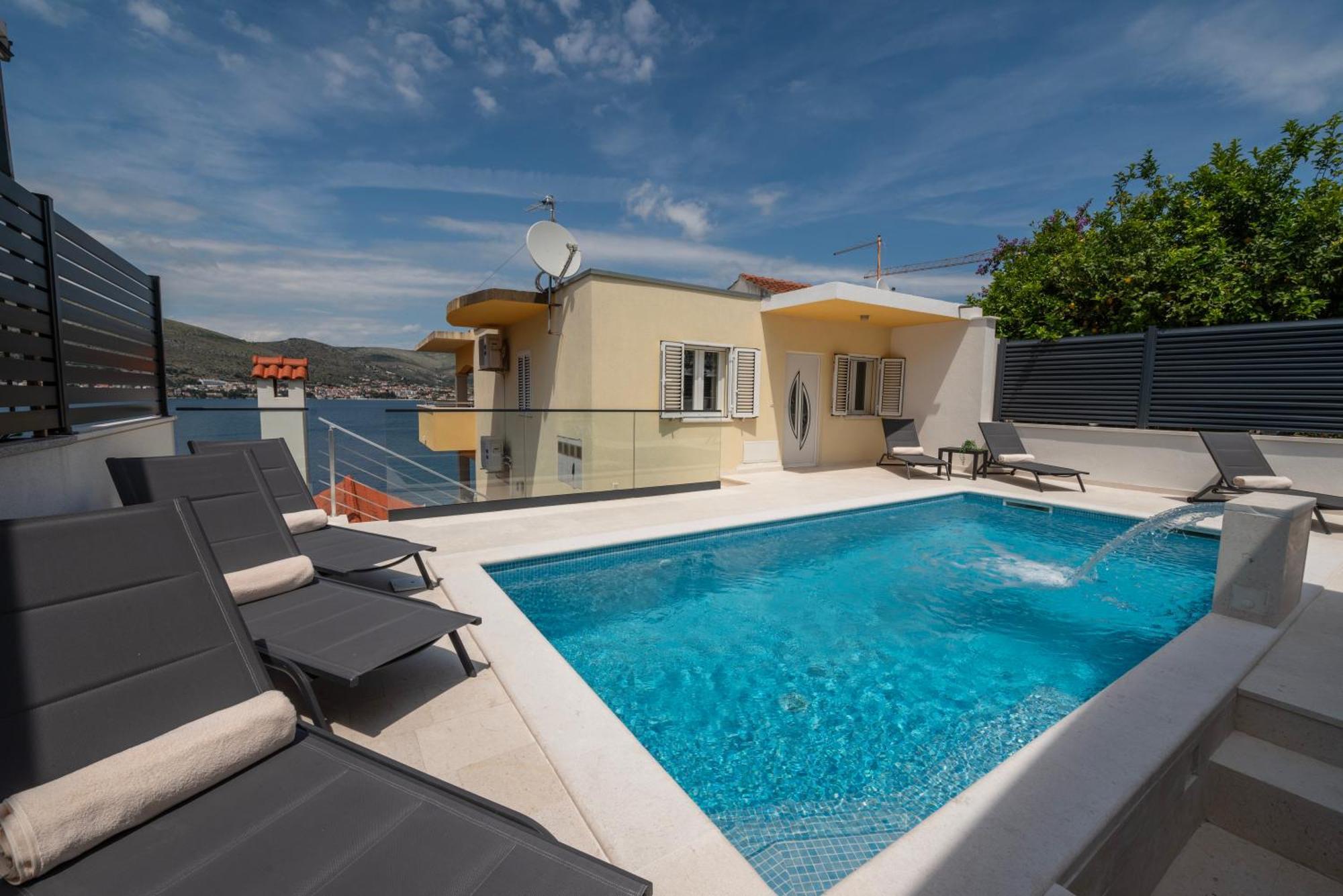 Lavanda Residence With Heated Pool Trogir Split Donji Okrug  ภายนอก รูปภาพ
