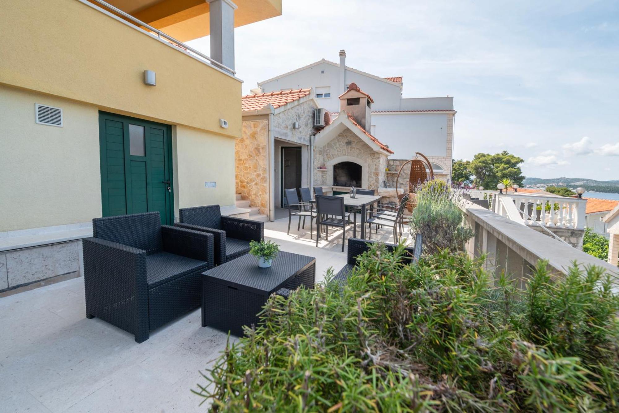 Lavanda Residence With Heated Pool Trogir Split Donji Okrug  ภายนอก รูปภาพ
